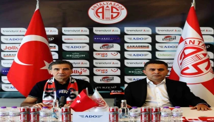 Antalyaspor, Osman Özköylü ile sezon sonuna kadar sözleşme imzaladı