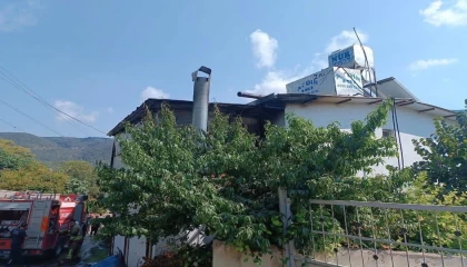 Arsuzda ev yangını büyümeden söndürüldü