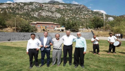 Başkan Toptaş, Kertmende güreş sahasını inceledi
