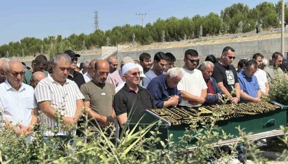 Damatlık yerine kefen giydi