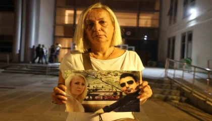 Depremde Rönesans Rezidanstan sağ kurtulan İncili: Gereken en ağır cezayı alsınlar ki bizden sonra kimse ailesini kaybetmesin
