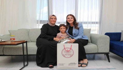 Esra Masatlı, Yüreğimizdeki Işık Projesi kapsamında ailelerle bir araya geldi
