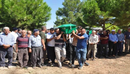 Feribot faciasında hayatını kaybeden Şerif Özdemir, Mersinde son yolculuğuna uğurlandı