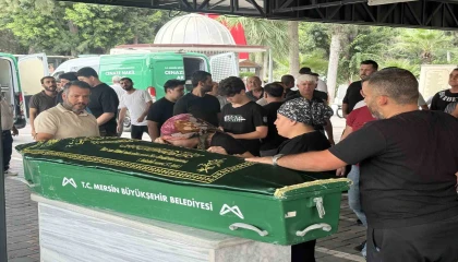 Girdiği kanalda hayatını kaybeden çocuk son yolculuğuna uğurlandı