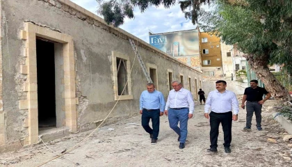 İskenderun Lisesinde restorasyon çalışmaları sürüyor