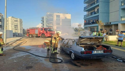 İskenderunda Tofaş alevlere teslim oldu