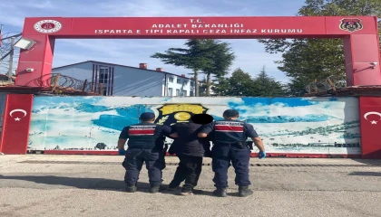 Ispartada 42 yıl hapis cezasıyla aranan hükümlü saklandığı köyde yakalandı