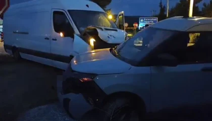 Ispartada iki araç çarpıştı: 1 yaralı