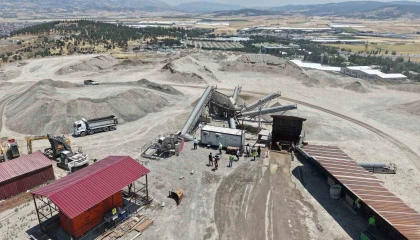 Kahramanmaraşta 200 bin metreküp enkaz ekonomiye kazandırıldı