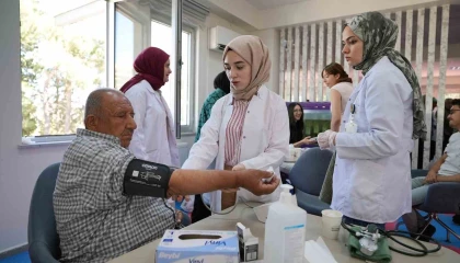 Kahramanmaraşta Aktif Yaşam Merkezi, Halk Sağlığı Haftasında sağlık üssü oldu