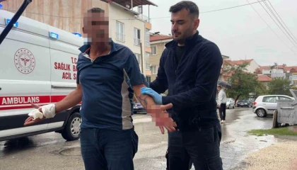 Kendi intihar teşebbüsünü ihbar edip polisle pazarlığa oturdu: Polis gitmeden ben gitmiyorum