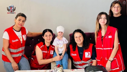 KIZILAY GÖNÜLLÜLERİ MELEK’İN YÜZÜNÜ GÜLDÜRDÜ