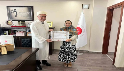 Macaristanlı Szilvia İslamiyeti seçerek Hasret adını aldı