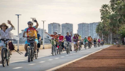 Mersinde bisikletseverler güvenli sürüş için pedal çevirdi