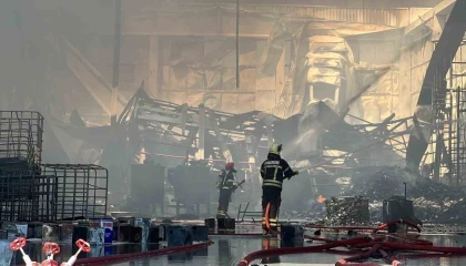 Mersinde kimya fabrikasındaki yangın kontrol altına alındı