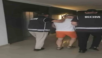 Nitelikli dolandırıcılıktan kırmızı bültenle aranan şüpheli Antalyada yakalandı