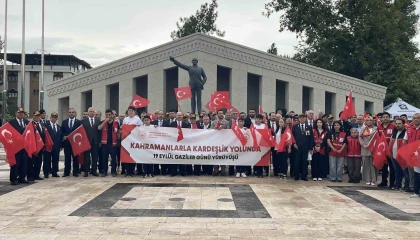 Osmaniyede gaziler mehter marşlarıyla yürüdü