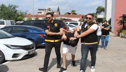 Pimi çekilen el bombasına bomba imha uzmanından koli bandıyla müdahale