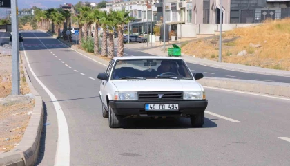 Sanayide 80 bin TL fiyat aldı, otomobilini 10 bin TLye kendi boyadı