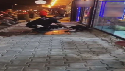 Silahla vurulan sokak köpeğine polis ekipleri sahip çıktı