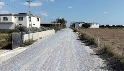 Tarsusta tarımsal ulaşım için 4 bin 200 metrelik yol yenilendi