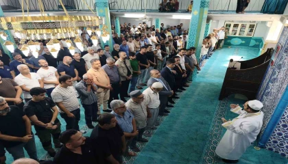 Tatil dönüşü yolculuk yaptıkları geminin batmasıyla kaybolan 6 ve 12 yaşındaki kardeşler için gıyabi cenaze namazı kılındu