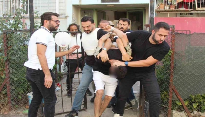 Teslim olmak istemeyen firari önce ateş açtı, sonra el bombasının pimini çekti