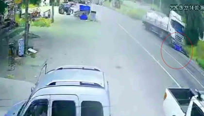 Yeni aldığı motosikletiyle kamyonun önünde sürüklendi, cenazeyi almaya gelen ağabeyi gözyaşlarına boğuldu