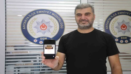 Yola düşürdüğü altın dolu keseyi kadın alıp götürdü, polis 2 saatte yakaladı: O anlar kamerada