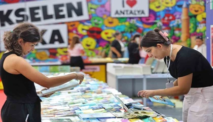 16. Antalya Kitap Fuarı kapılarını açtı