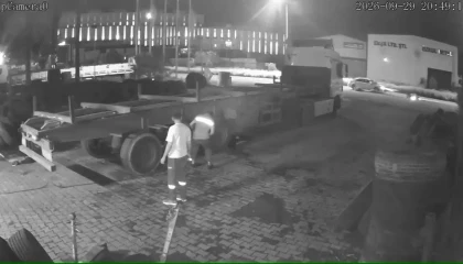 45 günlük evli çiftin yaralandığı kaza kamerada