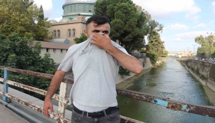 Adanada bakımsız sulama kanalı vatandaşı ve esnafını isyan ettirdi