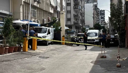 Adanada iş yeri önünde silahlı saldırı: 1 ölü, 1 yaralı