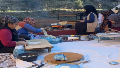 Adanada öğrencilerin bahçede yetiştirdiği ürünler sofraya taşındı