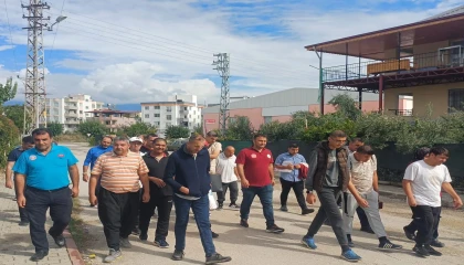 Adanada özel bireyler Dünya Yürüyüş Gününde yürüdü