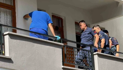 Alanyada tartıştığı kız kardeşini balkondan attı, ardından intihar etti