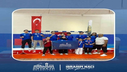 Antakya Belediyesi karate takımı 20 madalya kazandı