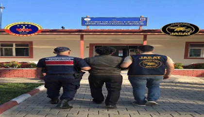 Antalyada 20 yıl hapis cezası bulunan firari yakalandı