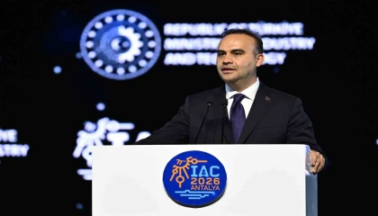 Bakan Kacırdan Antalyada uzay diplomasisi