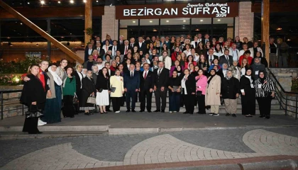 Başkan Başdeğirmen, Türkiyenin dört bir yanından gelen kadın muhtarlarla buluştu