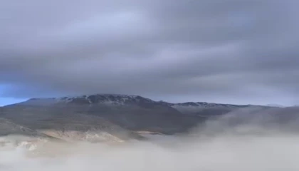 Berit Dağının zirvesine mevsimin ilk karı yağdı