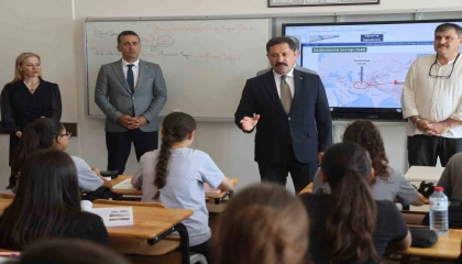 Depremde 210 eğitim kurumunun yıkıldığı Hatayda 254 yeni okul hizmete açıldı