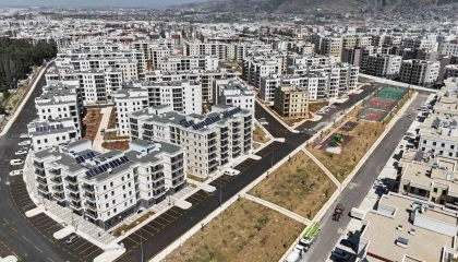 Depremin ardından çorak araziye dönen bölge depremzede vatandaşlara yuva oldu