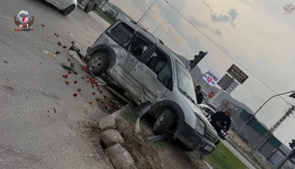 Hatay'da kamyonetle çarpışan hafif ticari araç sürücüsü yaralandı