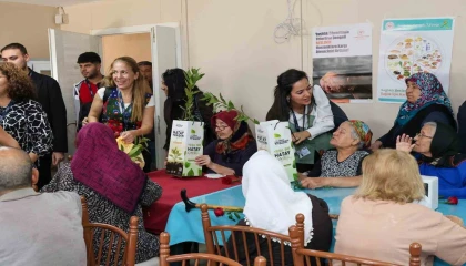 HBBden yaşlı vatandaşlara 1 Ekim Dünya Yaşlılar Günü ziyareti