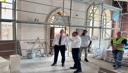 İskenderunda tarihi kiliselerde restorasyon çalışmaları sürüyor