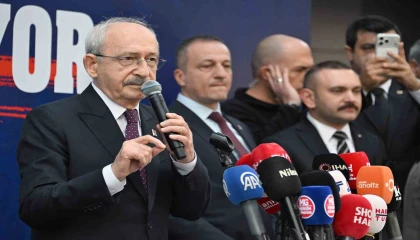 Kılıçdaroğlu gözaltına alınan başkanlara destek için Mersine ziyarette bulundu