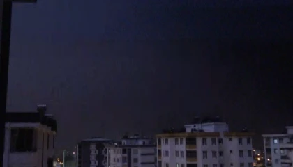 Kozanda yıldırımın düşme anı kamerada