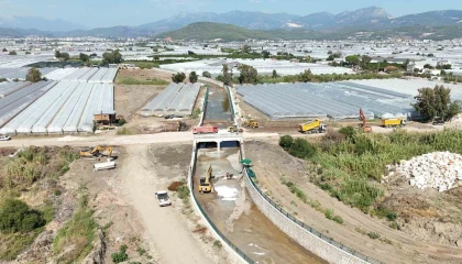 Kumlucada sel ve taşkınlara karşı yapılan projenin yüzde 20si tamamlandı