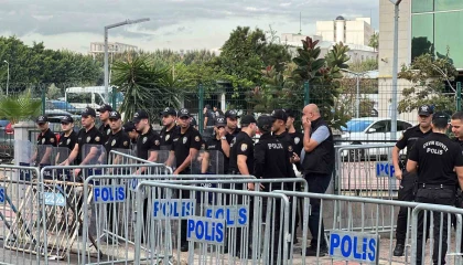 Mersindeki operasyonda 3 başkanla birlikte 59 şüpheli adliyeye sevk edildi